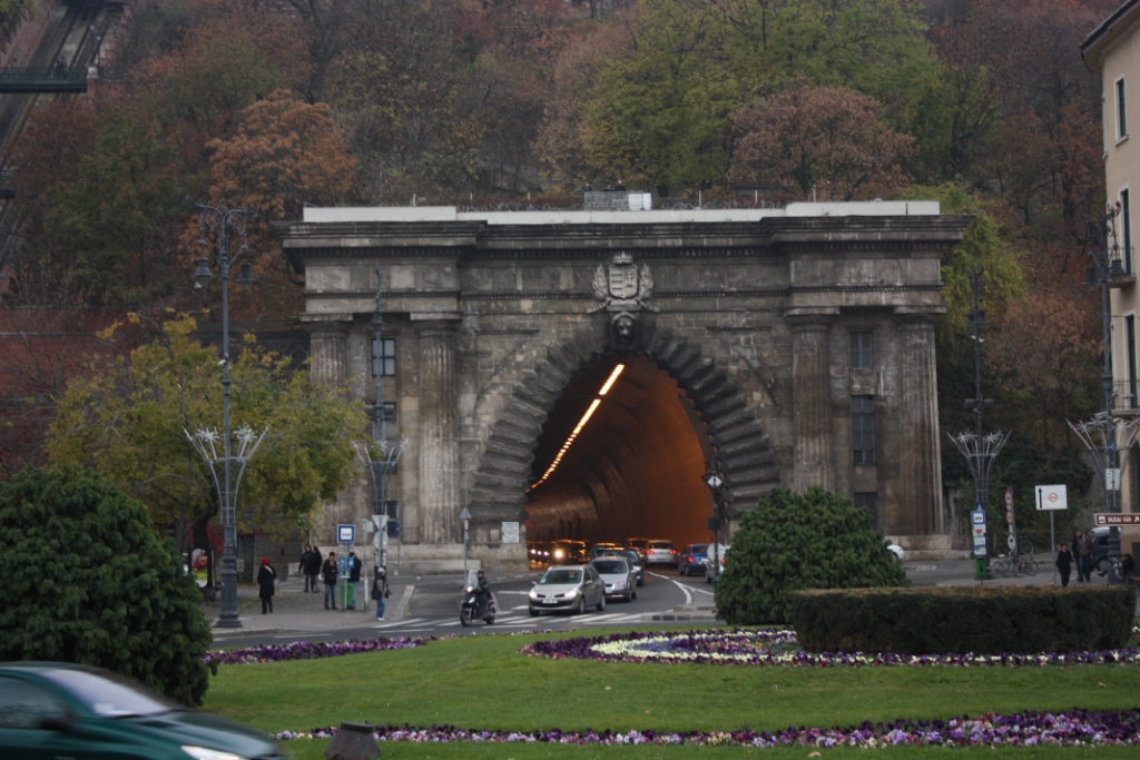 Туннель под Замковым холмом в Будапеште