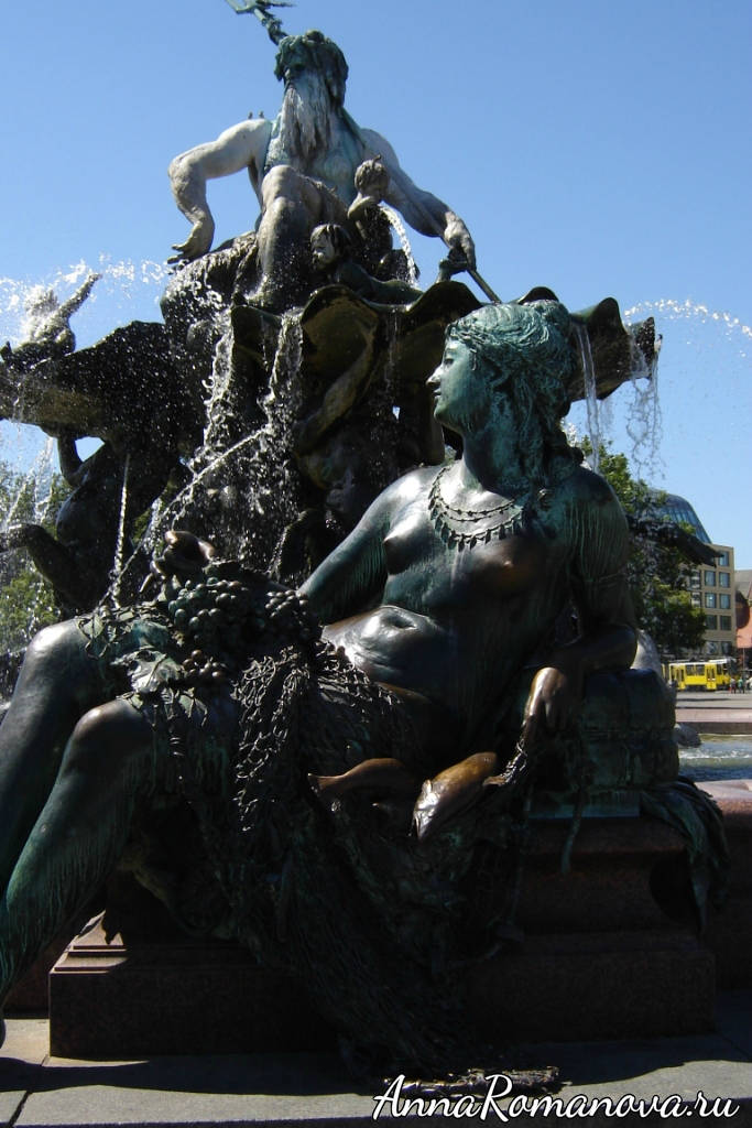 Фонтан Нептун в Берлине